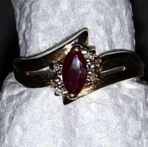 Dainty Garnet Diamond Ring